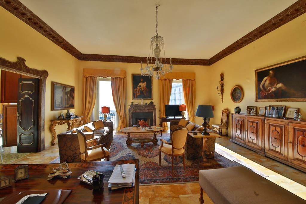 Bed And Breakfast Riviera Di Chiaia Turrisi Neapol Zewnętrze zdjęcie